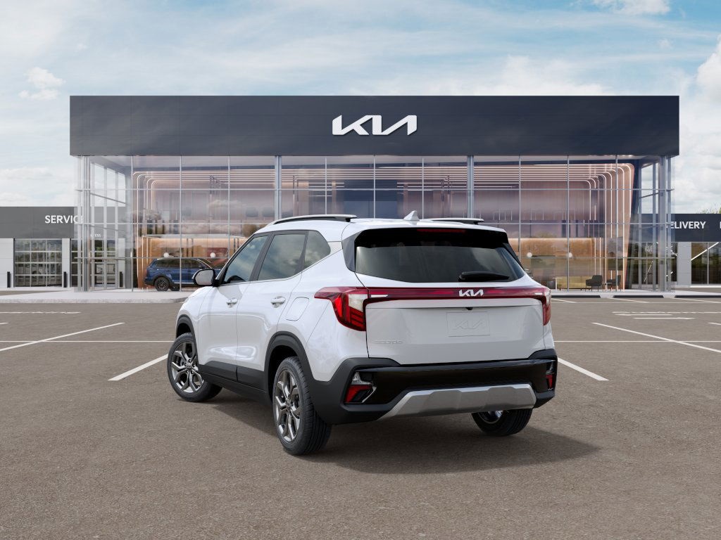 Vehicle image 4 of 27