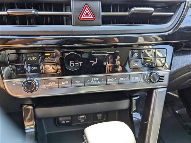 Vehicle image 16 of 24