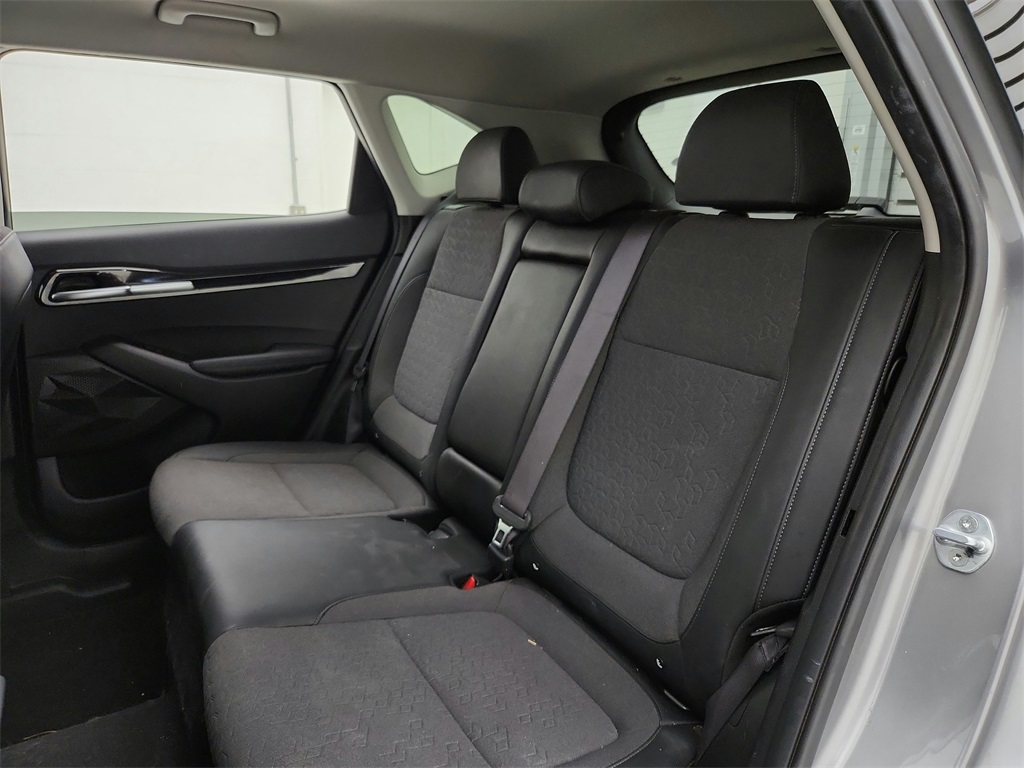 Vehicle image 10 of 29