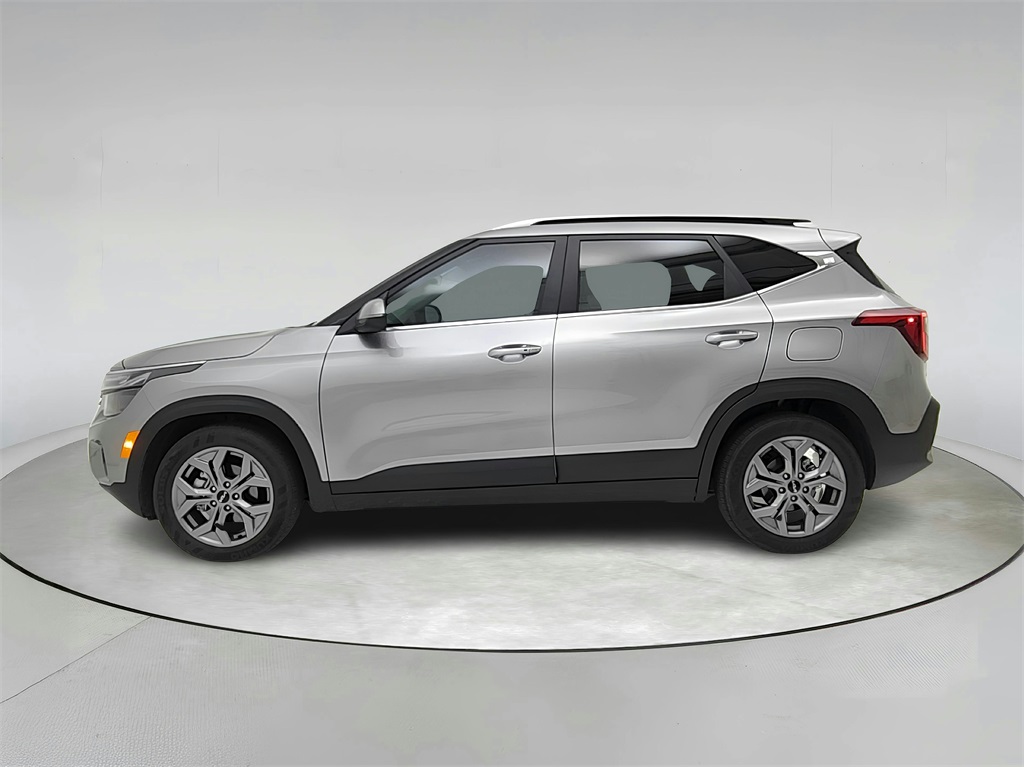 Vehicle image 8 of 29