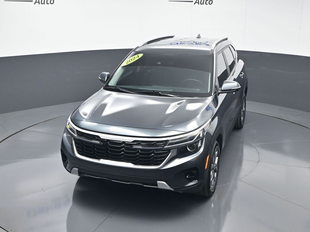 2024 Kia Seltos S Image 2 of 58
