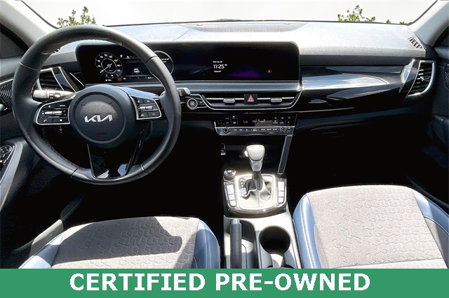 Vehicle image 14 of 30