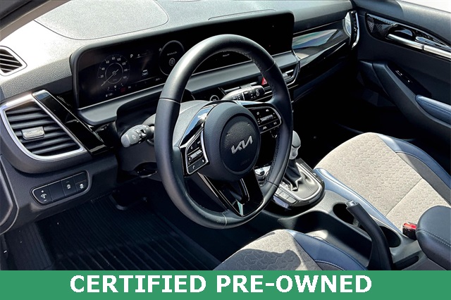 Vehicle image 15 of 30