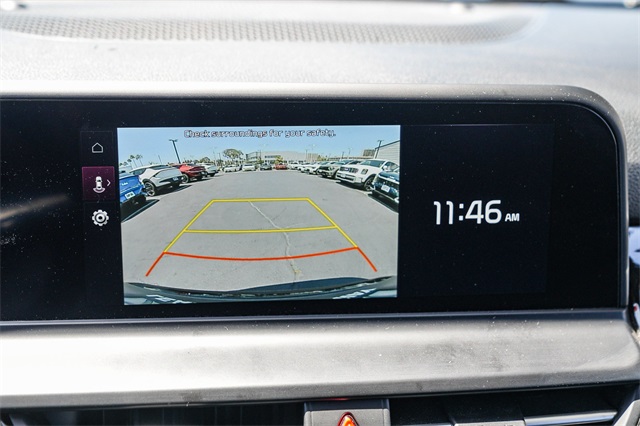 Vehicle image 21 of 27