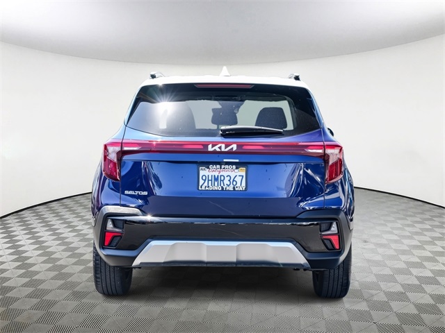 Vehicle image 6 of 27