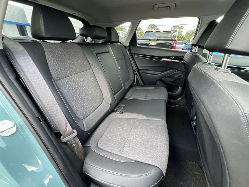 Vehicle image 15 of 41