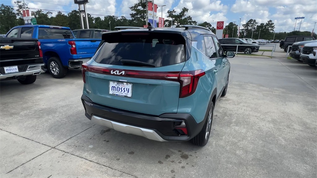 Vehicle image 6 of 41