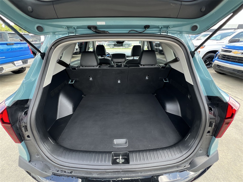 Vehicle image 12 of 41