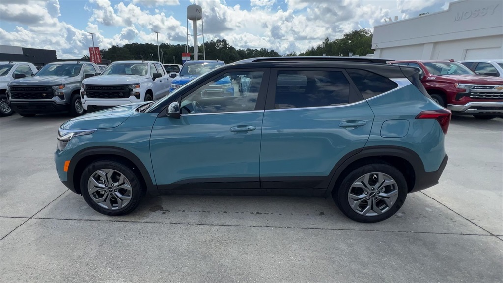 Vehicle image 9 of 41