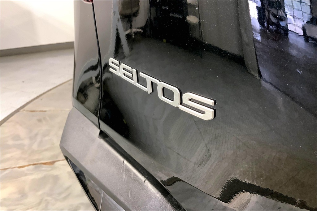 Vehicle image 29 of 31