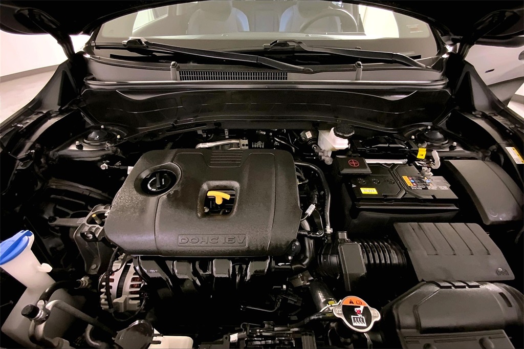 Vehicle image 13 of 31