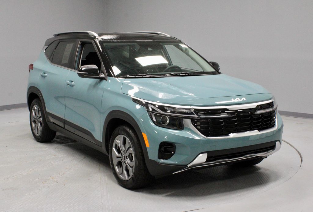 2024 Kia Seltos S Image 3 of 33