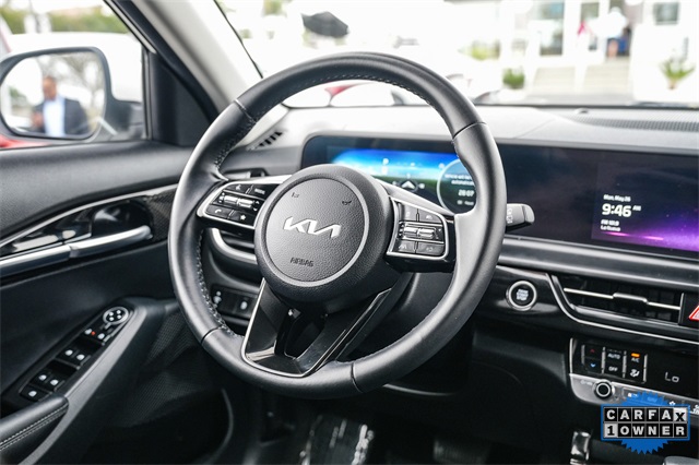 Vehicle image 15 of 33