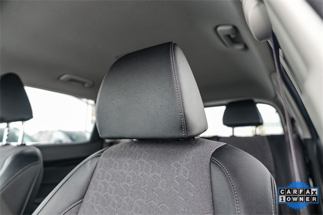 Vehicle image 24 of 33