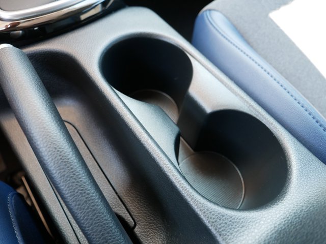 Vehicle image 25 of 36