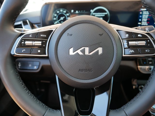 Vehicle image 19 of 36