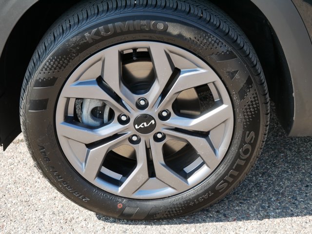 Vehicle image 9 of 36