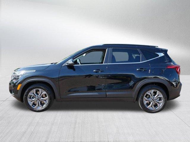 Vehicle image 8 of 36