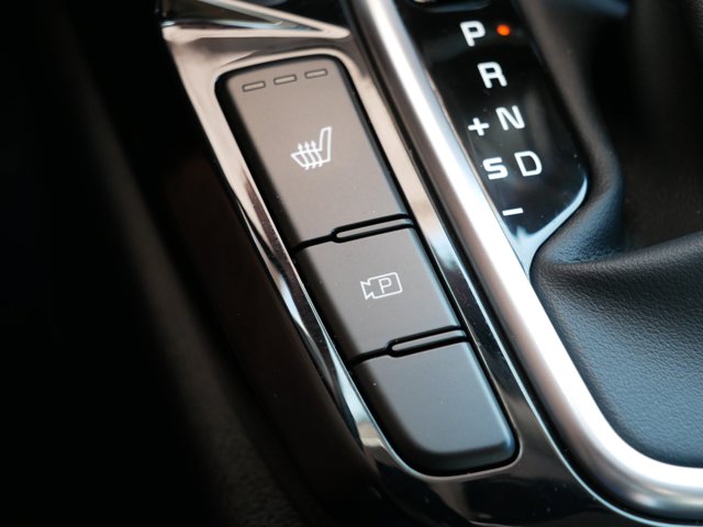 Vehicle image 31 of 36