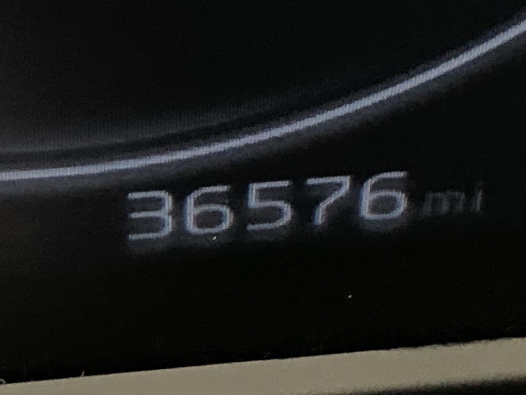 Vehicle image 11 of 28