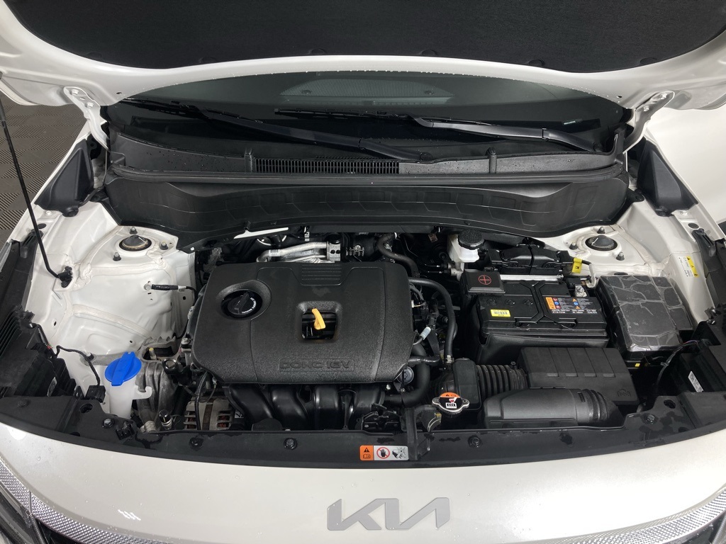 Vehicle image 26 of 28