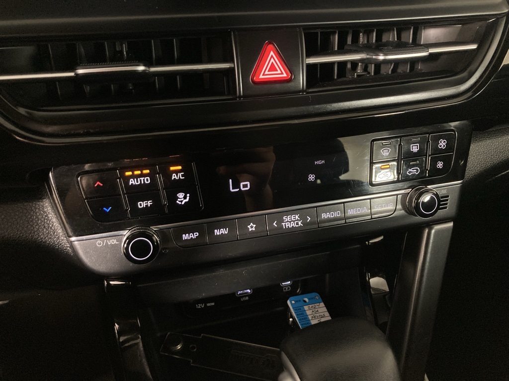Vehicle image 14 of 28
