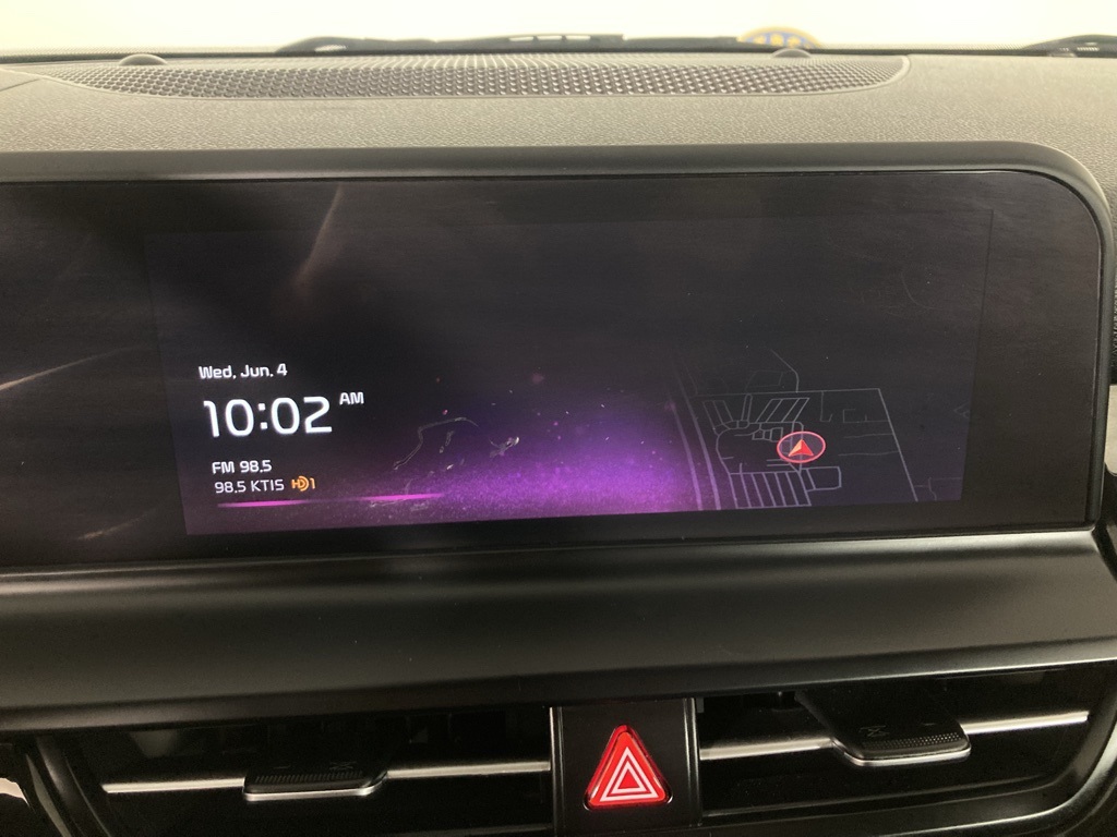 Vehicle image 9 of 28
