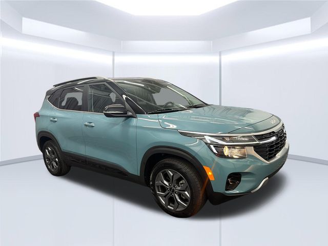 2024 Kia Seltos S Image 1 of 34