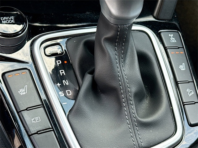 Vehicle image 33 of 36