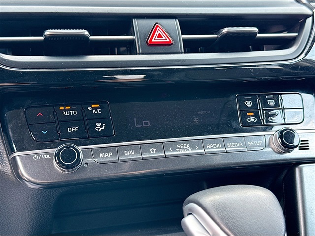 Vehicle image 26 of 36
