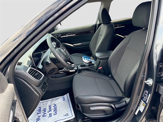 Vehicle image 18 of 36