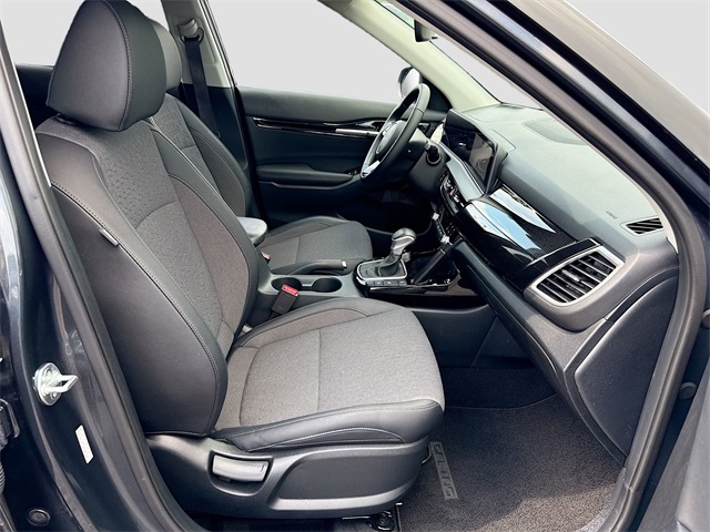 Vehicle image 16 of 36