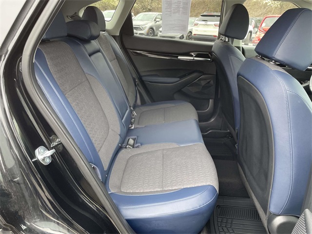 Vehicle image 16 of 36
