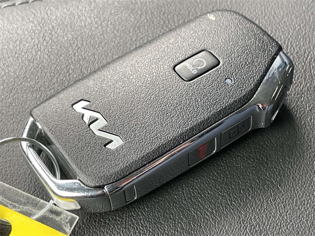 Vehicle image 34 of 36