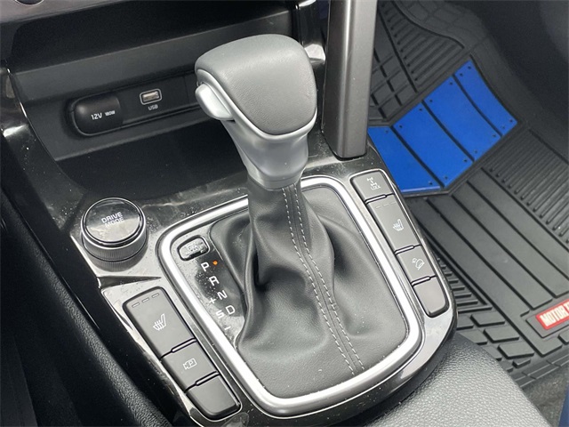 Vehicle image 25 of 36