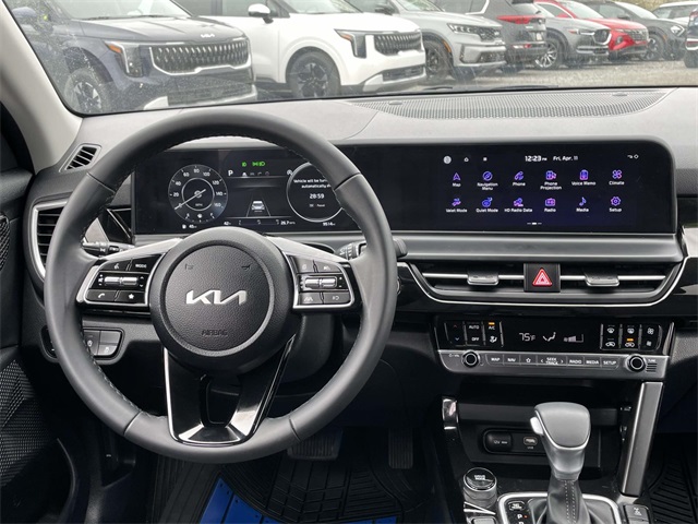 Vehicle image 18 of 36