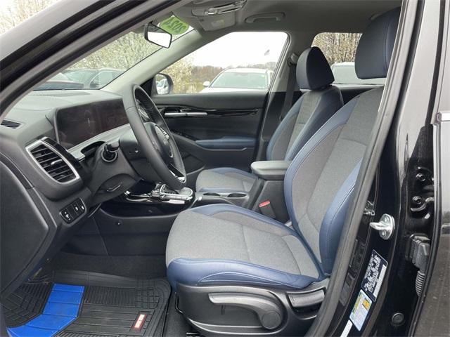 Vehicle image 13 of 36