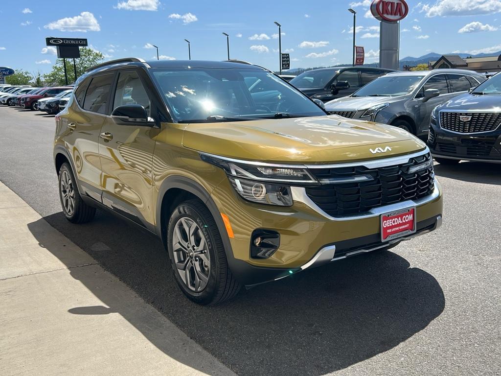 Vehicle image 2 of 28