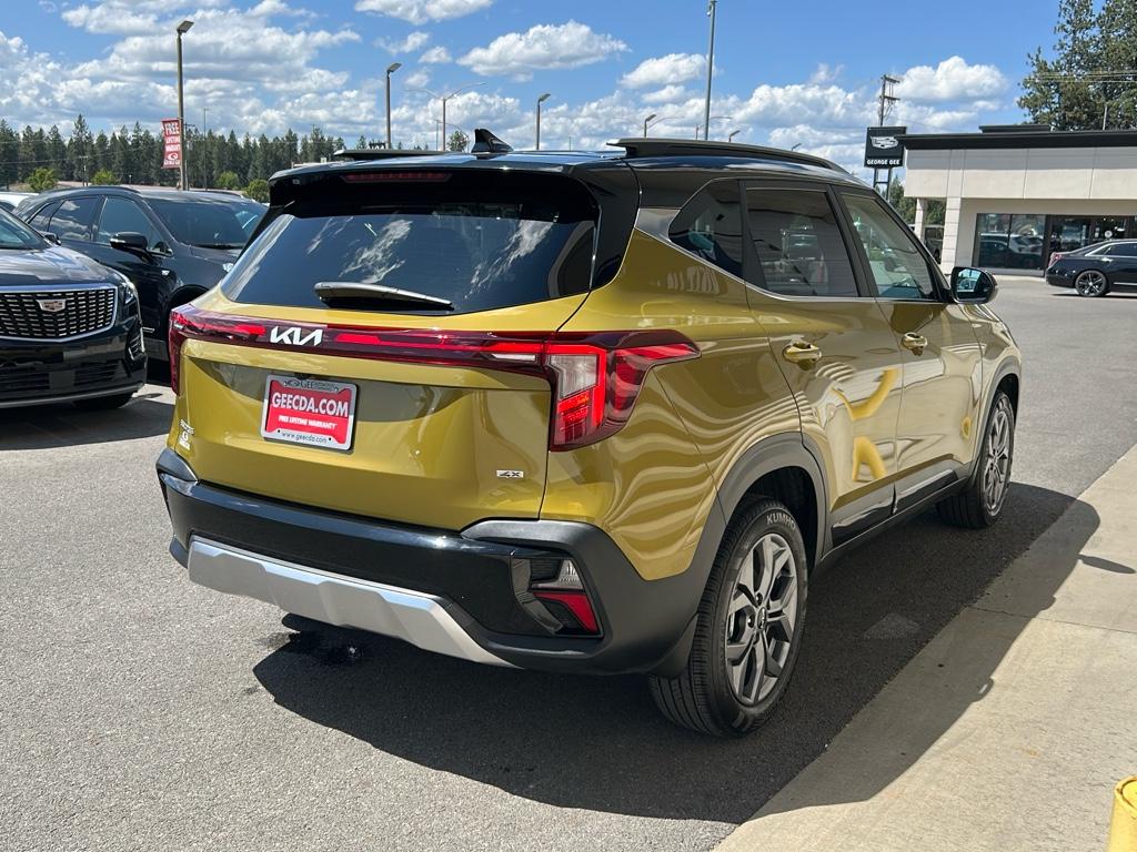 Vehicle image 3 of 28