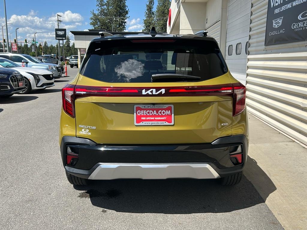 Vehicle image 4 of 28