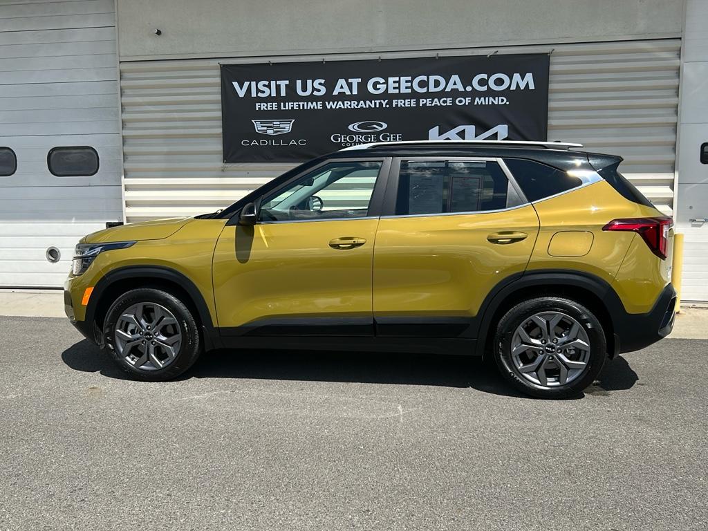 Vehicle image 6 of 28