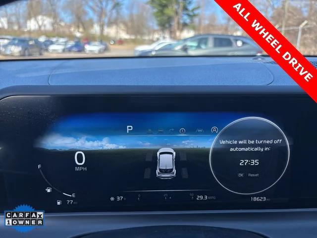 Vehicle image 17 of 35
