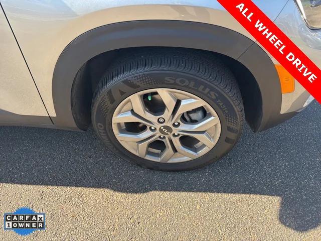 Vehicle image 33 of 35