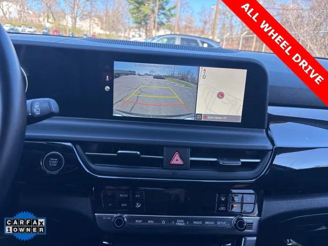 Vehicle image 20 of 35
