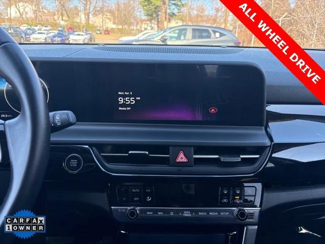 Vehicle image 19 of 35