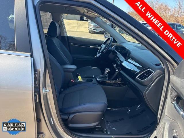 Vehicle image 27 of 35