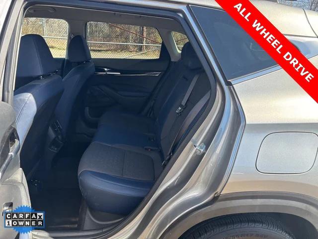 Vehicle image 23 of 35