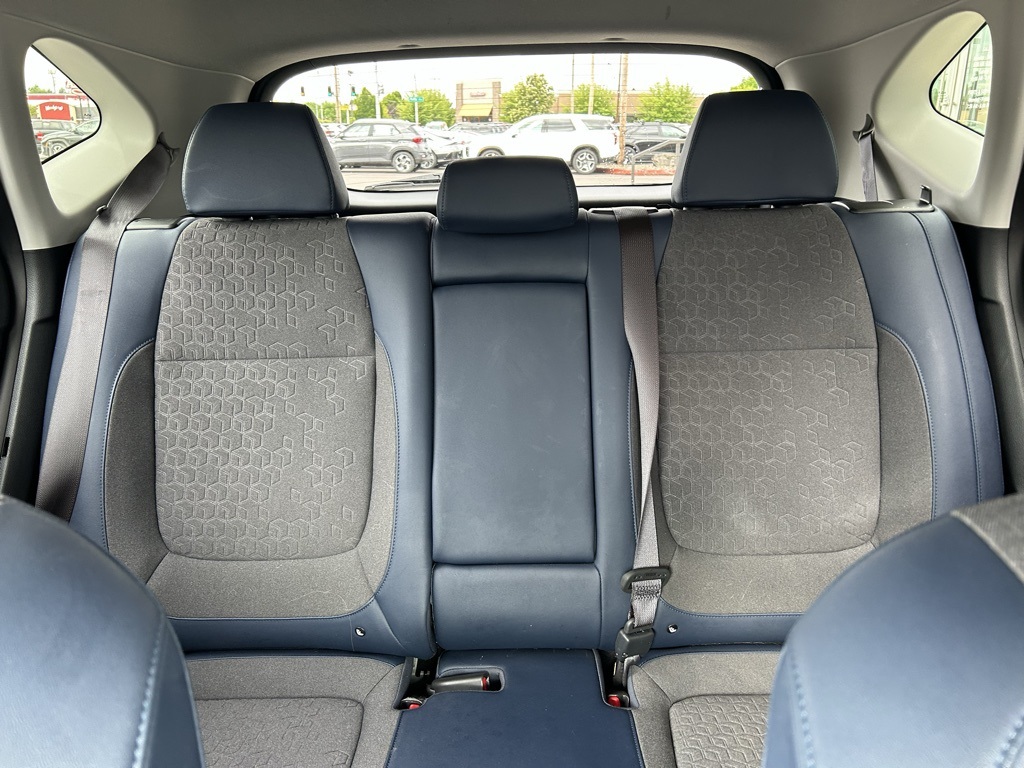 Vehicle image 20 of 28