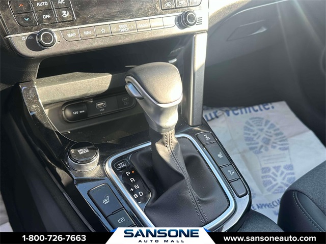 Vehicle image 28 of 33