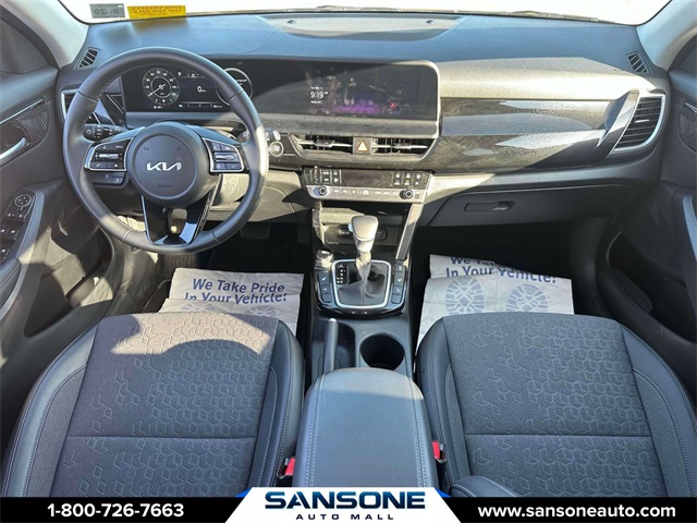 Vehicle image 12 of 33